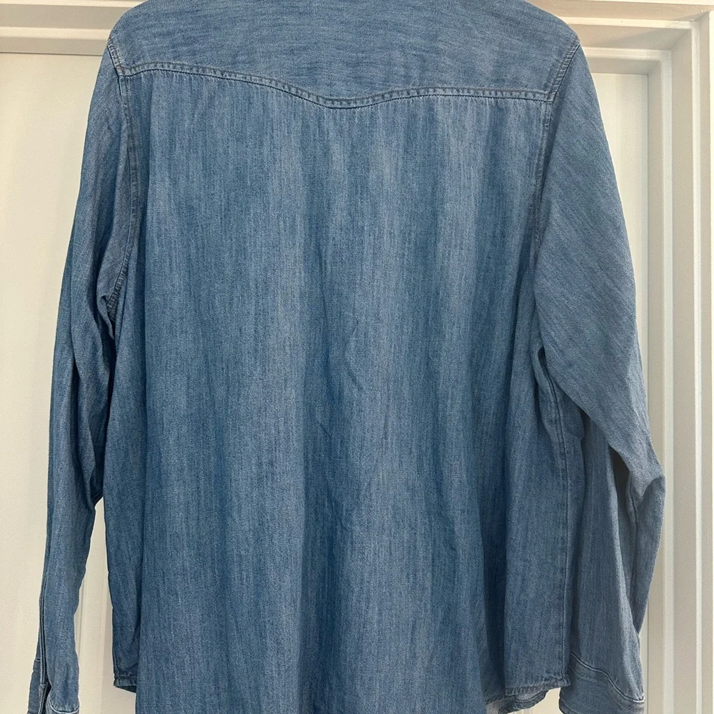 Denim Button-Up Long-Sleeved Shirt, Old Navy, Snap buttons, Size XL - Picture 2 of 6